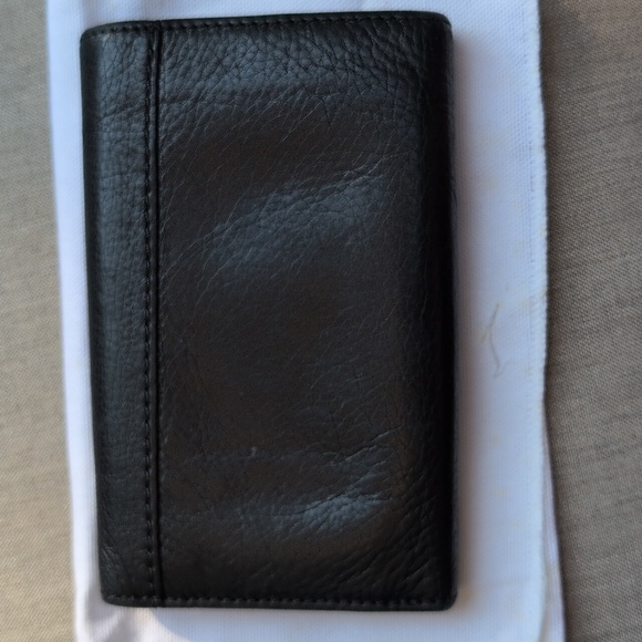 Chloe Black Leather And Gold Bow Wallet - Picture 5 of 12